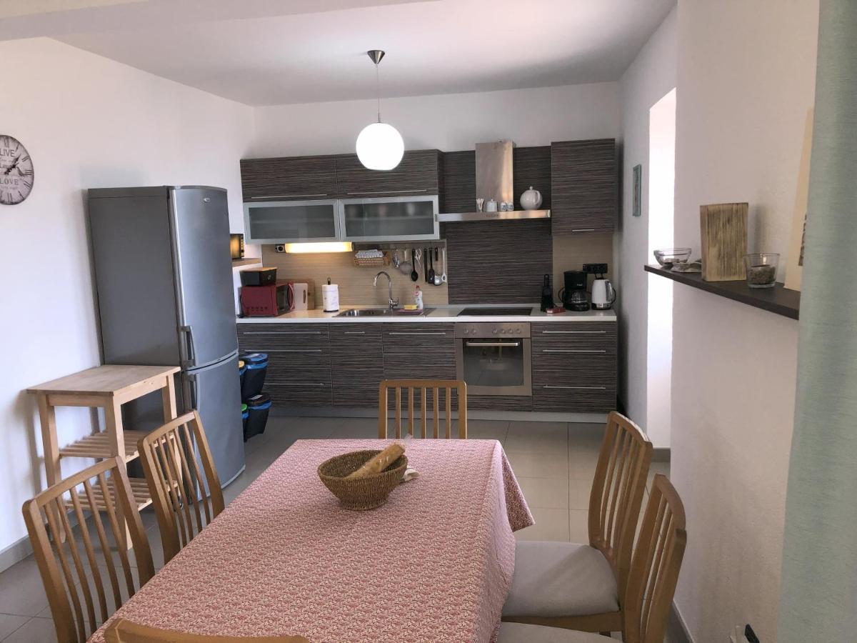 Apartments Trlika Kampor 外观 照片