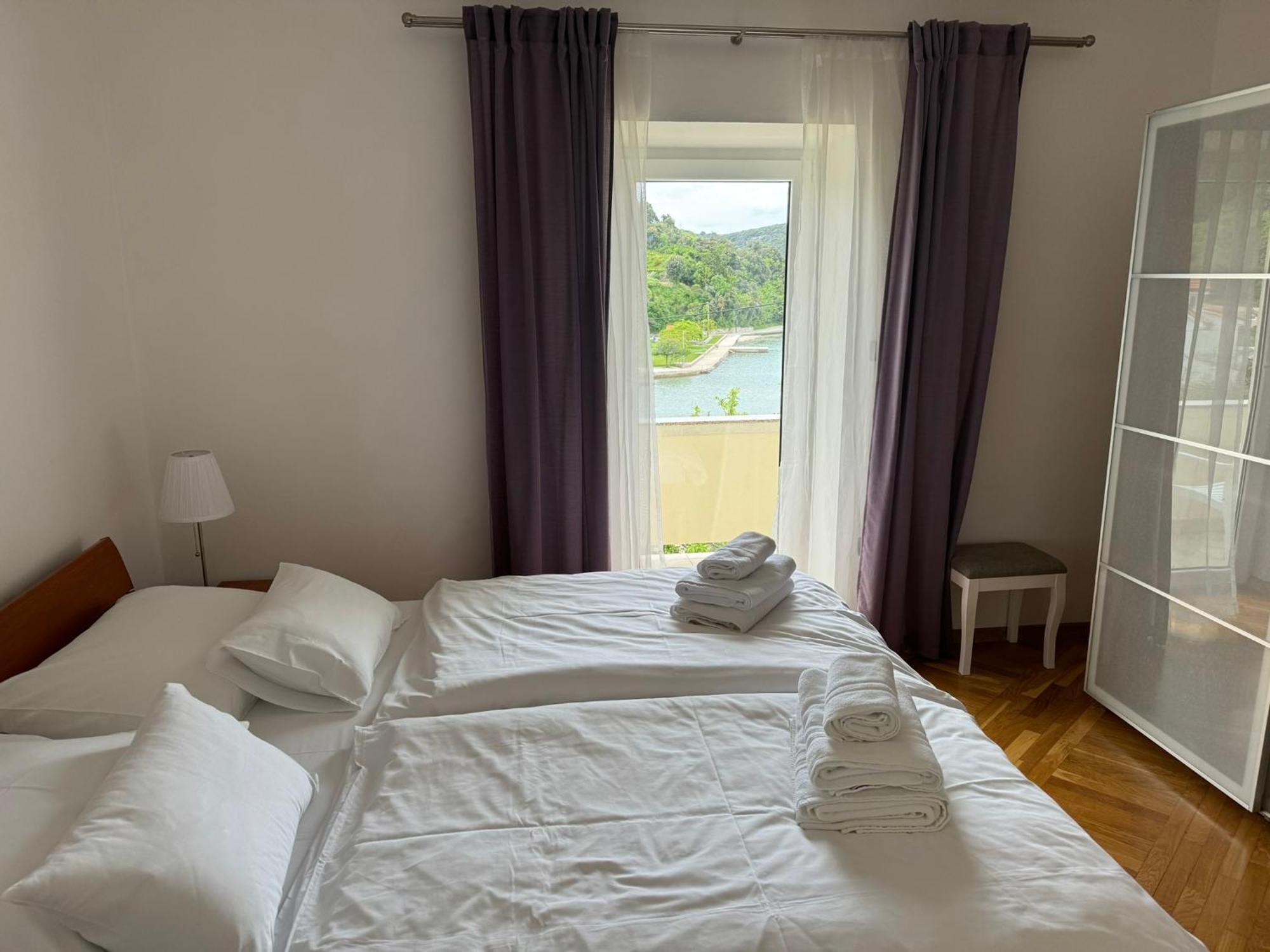 Apartments Trlika Kampor 外观 照片