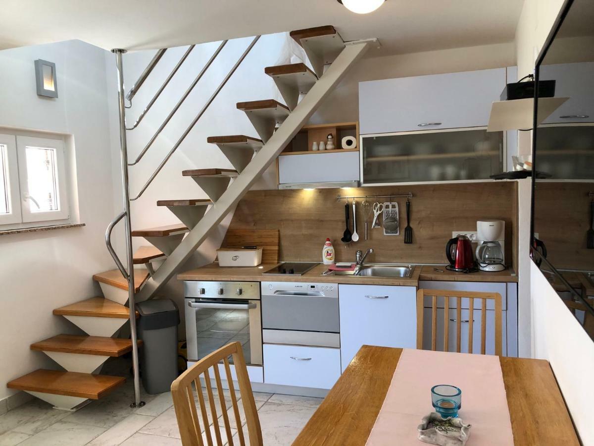 Apartments Trlika Kampor 外观 照片